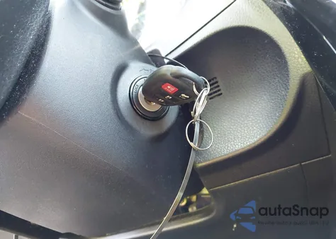 2018 Toyota Corolla Le z USA, uszkodzony, nr VIN 5YFBURHE6JP804554